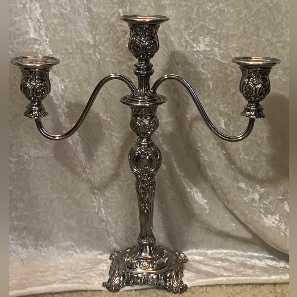 Vintage WM Rogers & Son Silver-Plated Victorian Rose Convertible Candelabra